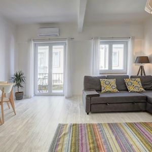 Mouraria House Central And Quiet With A Balcony